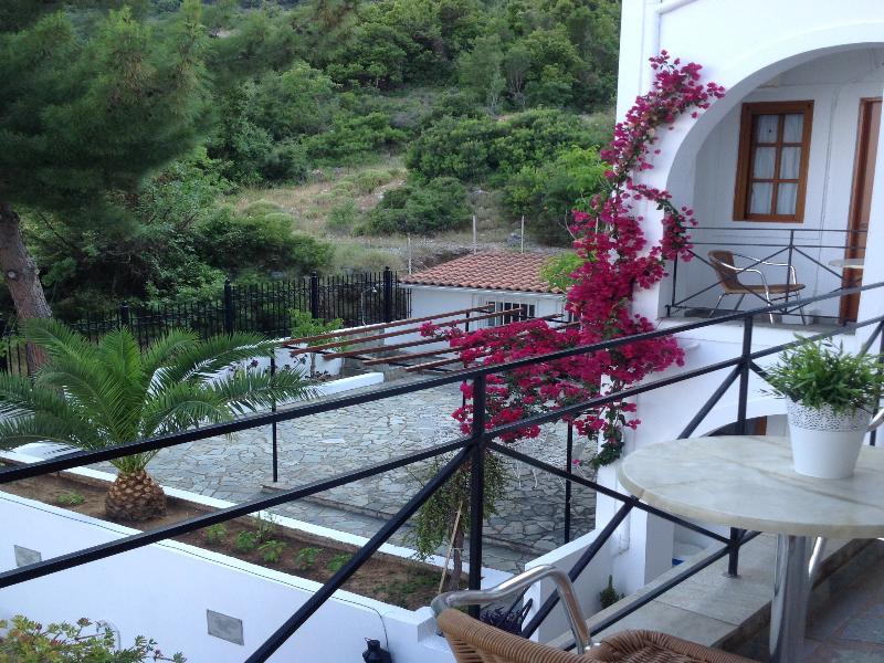 Travlos Studios Eleios-Pronnoi Exterior photo