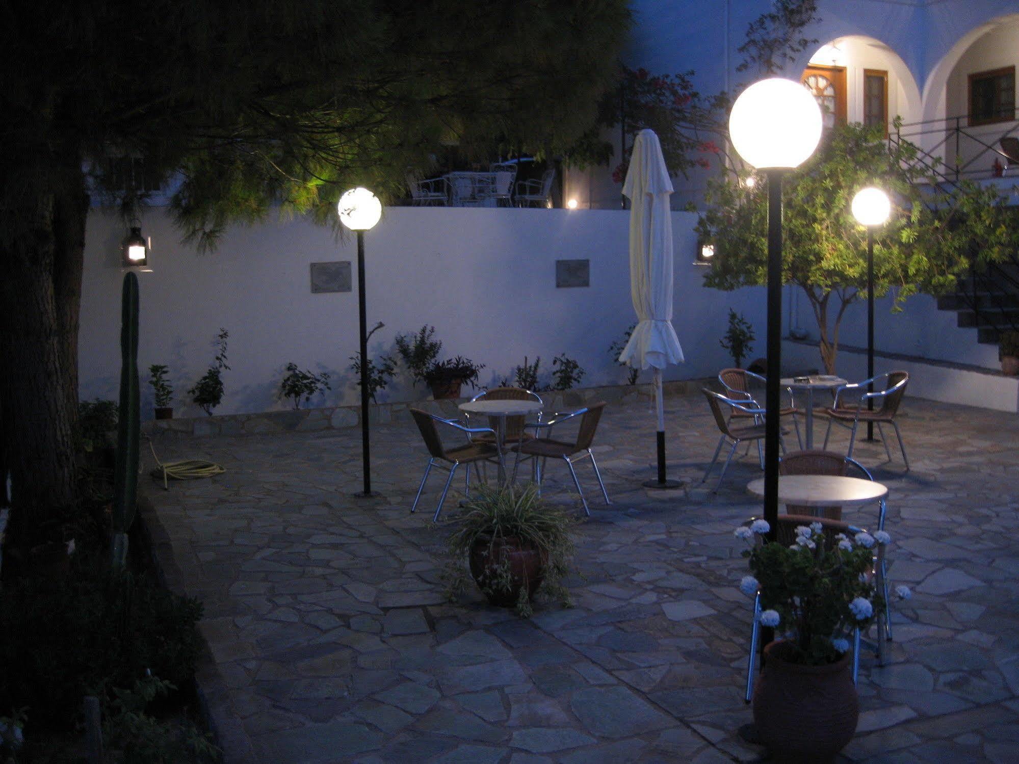 Travlos Studios Eleios-Pronnoi Exterior photo